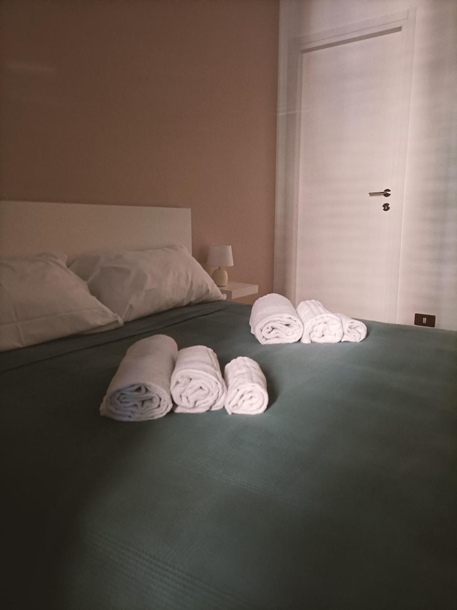 Thalia Hotel Палермо Екстериор снимка