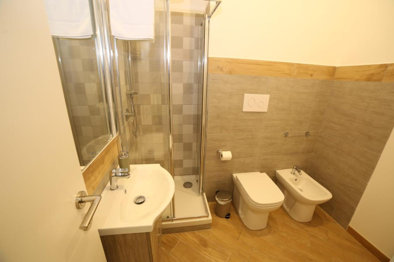 Thalia Hotel Палермо Екстериор снимка